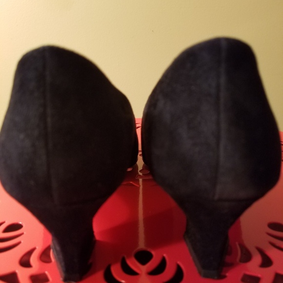 Suede heels - Picture 3 of 3